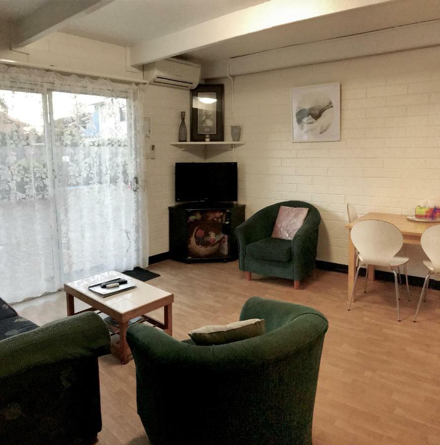 בייטמנס ביי Kon Tiki Apartments מראה חיצוני תמונה